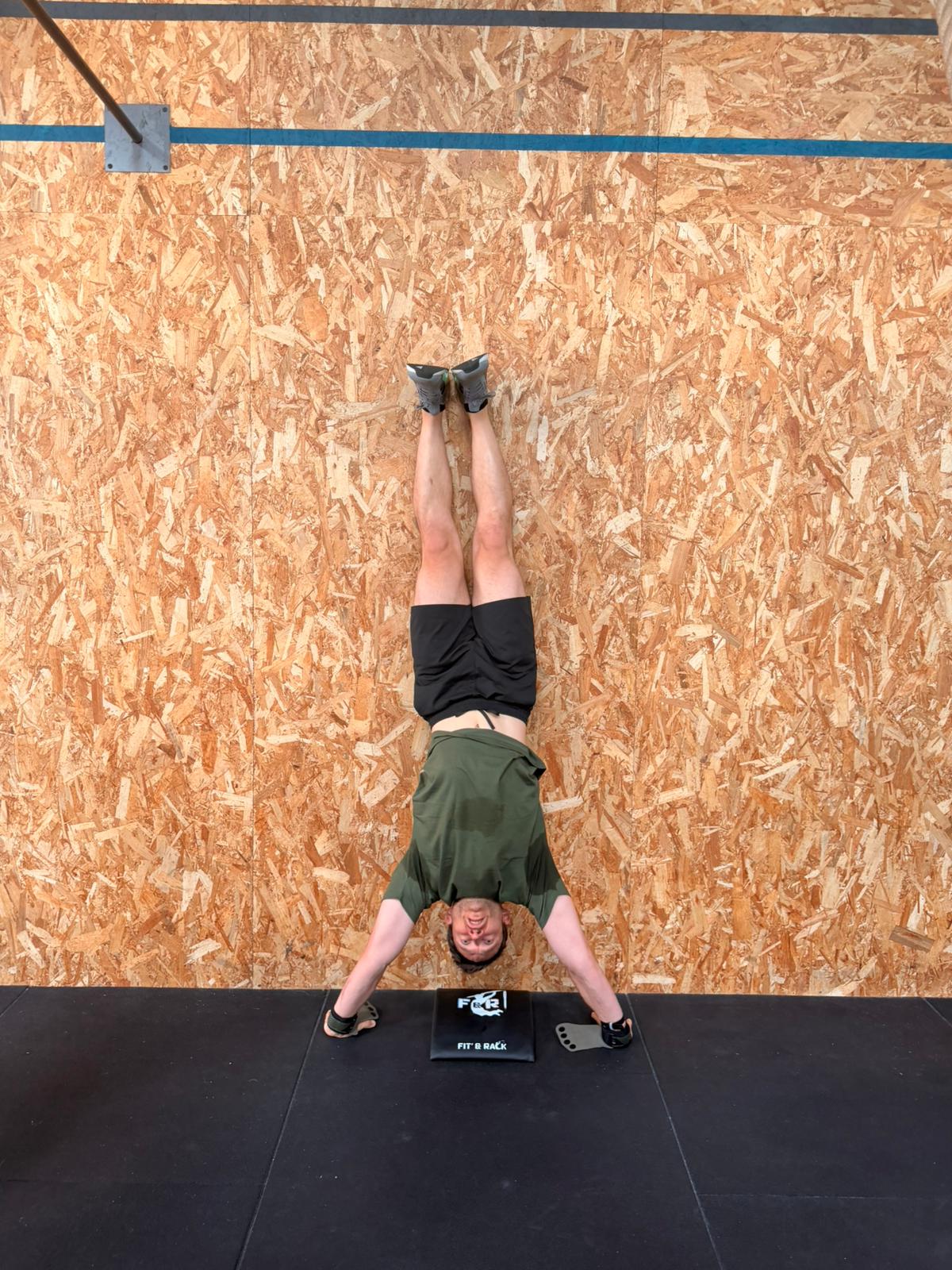 Benjamin handstand CrossFit Naveli Atlanta callisthénie gymnastique skills